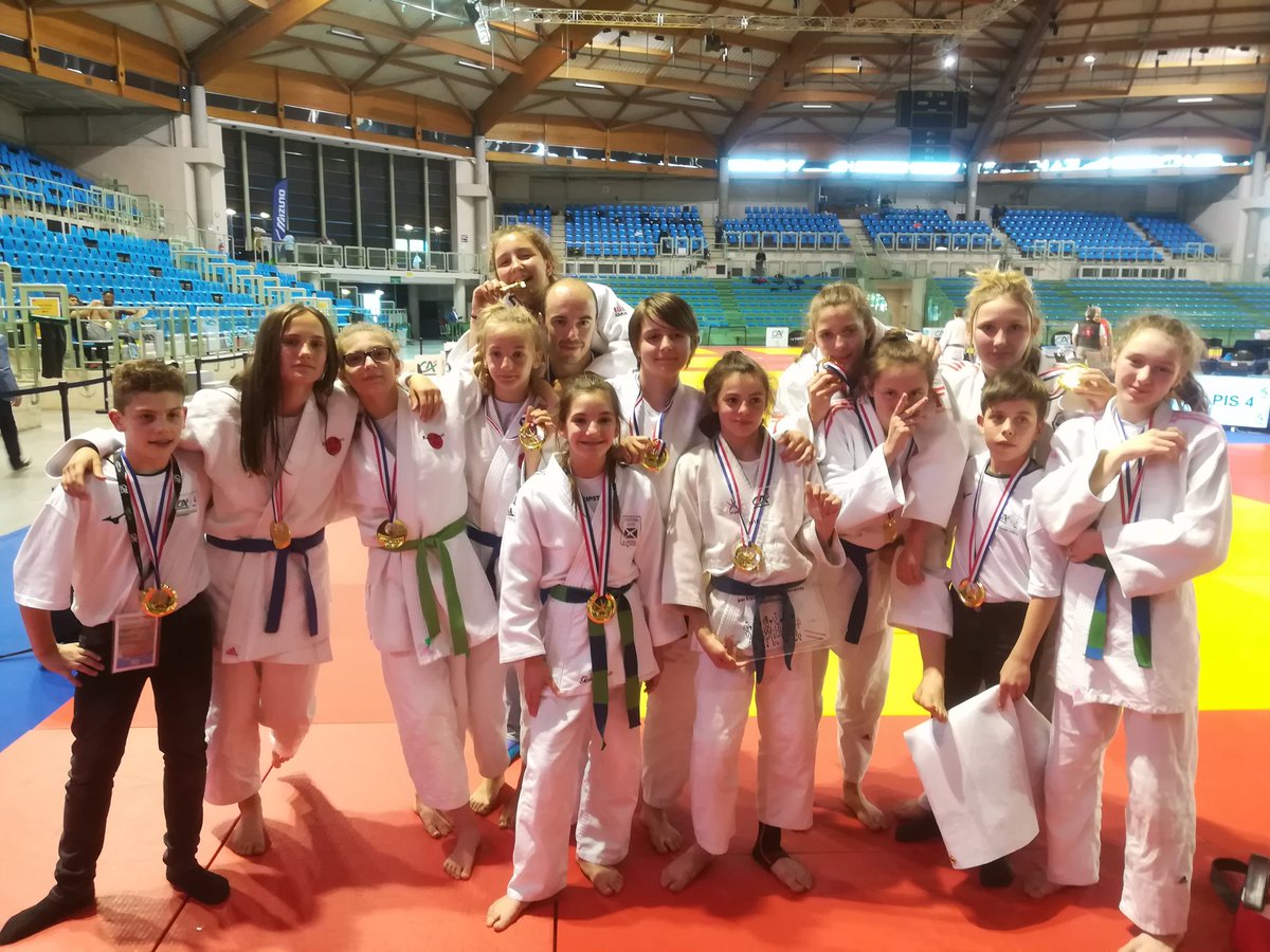 AinJudo's tweet photo. Championne de France
Minimes filles Ain
@ffjudo_officiel @CreditAgricole @delphinegazar @laurentwauquiez @DDouillet @nadphotocom @teddyriner @JFDebat https://t.co/KwagMuCtFf