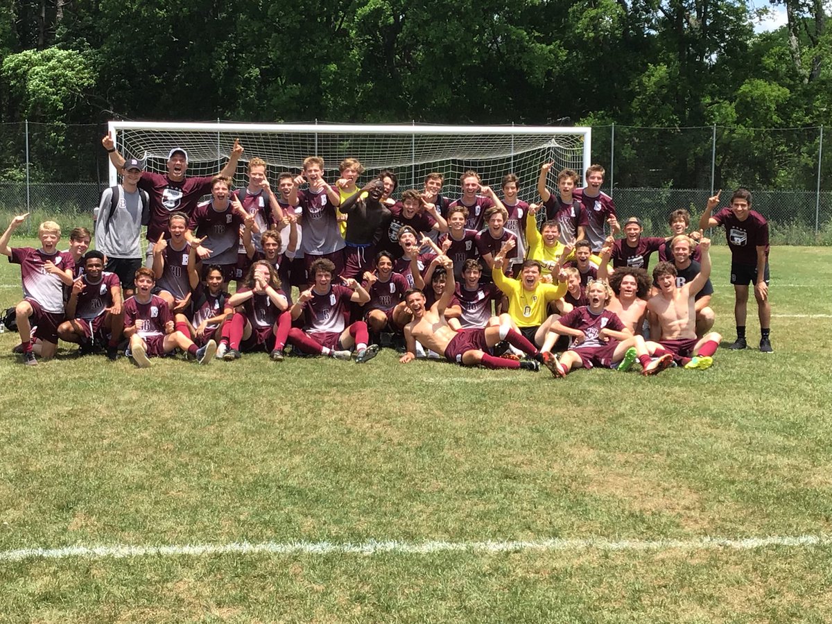 coachtatefhs20's tweet photo. Introducing the Murfreesboro Bound Bearden Soccer Dawgs!
Final Score 
Bearden 3 Farragut 2
Soccer Dawgs play Tuesday at State!
@prepxtra @5StarPreps @WBIRSports @BartlettJC @GoSoccerDawgs https://t.co/MXNgigFRhO
