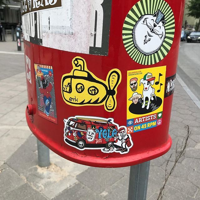 Solaris100's tweet photo. Let’s stay YOLO 🤙
—
#hamburggram #art #streetart #sticker #stickers #stickerart #stickerartist #stickerartists #stickerbomb #stickerslap #stickerporn #stickeraddict #stickerlove #hamburg #hallokarlo #solaris100 #superfatcat https://t.co/UObf6569O2 https://t.co/P4UAoSCdla