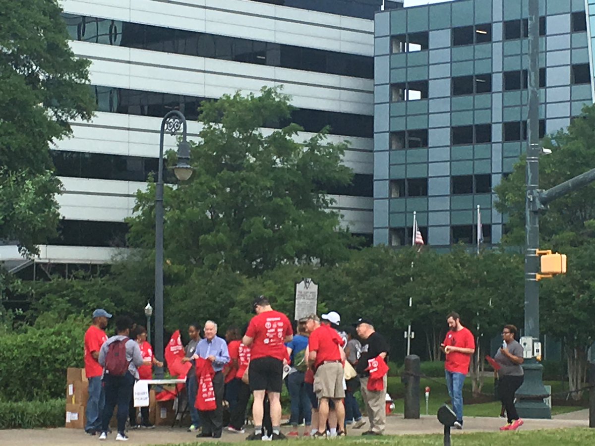 djocolsc's tweet photo. #SCRally #SCStrong #NortheastRising @MrsJacobsMath @Sabrina_suber @erjackson40 https://t.co/VIlj9M4Uri