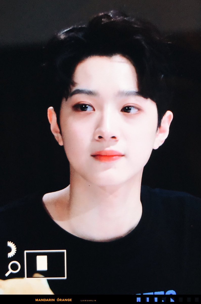 Pocaris_archive's tweet photo. 180519 렌즈나인 팬싸 프리뷰들
팬을 이렇게 보는데 어떻게 안 반하지 ˃̣̣̥᷄⌓˂̣̣̥᷅ 

#박지훈 #배진영 #라이관린
#포카리즈 #남바완 https://t.co/jzhDGy63pV