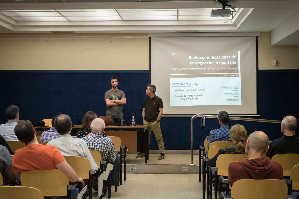 Canal77PMRBiz's tweet photo. Queremos dar las gracias a todos los que acudieron ayer a escuchar nuestra conferencia sobre Radiocomunicaciones de Emergencia en Montaña, y a @VOSTeuskadi por invitarnos. Como siempre, un placer. Esperamos seguir colaborando. #Canal77PMR #mendian https://t.co/ewp2NM0pjT