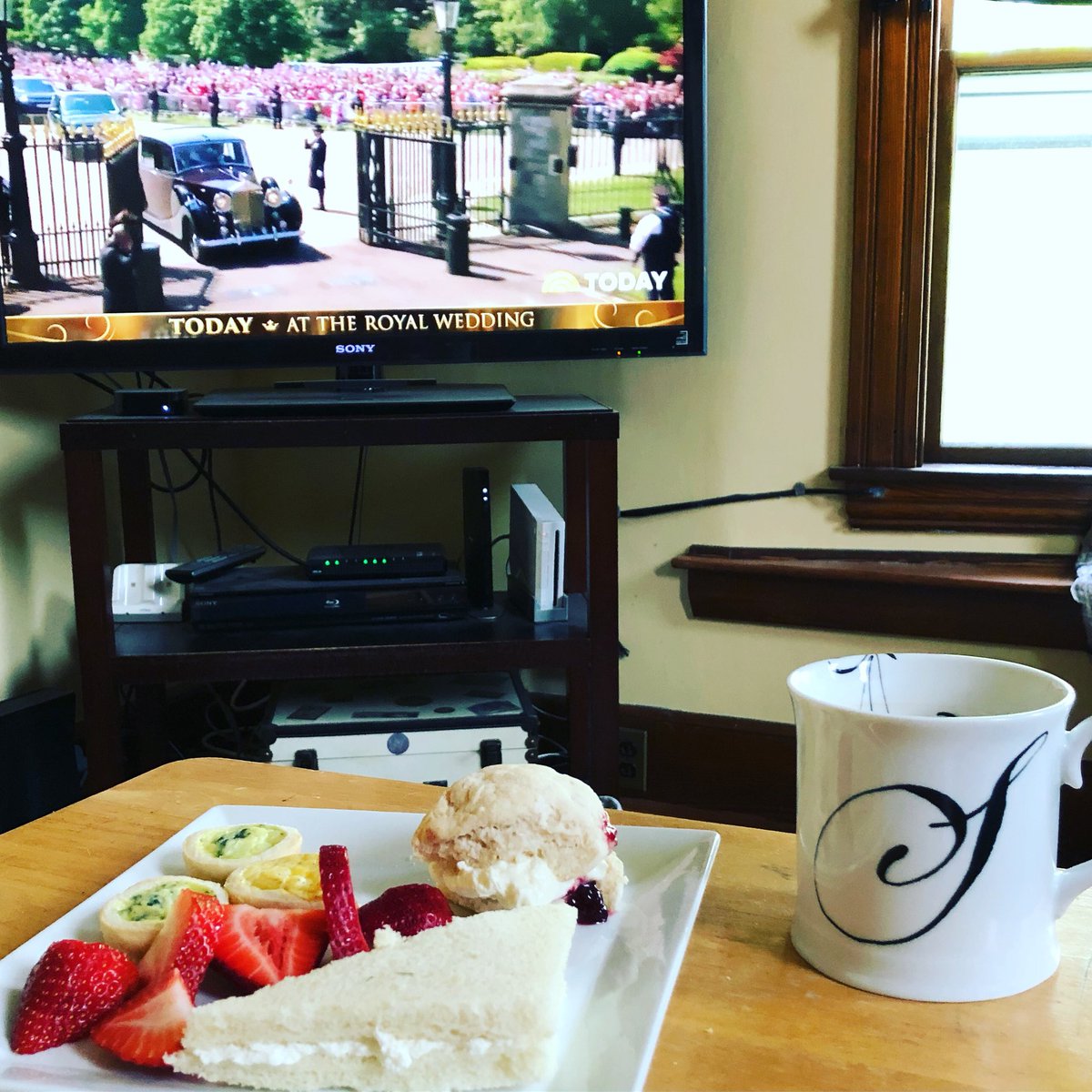 author3417's tweet photo. The #RoyalWedding is really just an excuse for a mini #teaparty. Especially enjoyed watching it live from #NewEngland along with my mom on the #WestCoast. #Happy https://t.co/gdSMtv6ziO