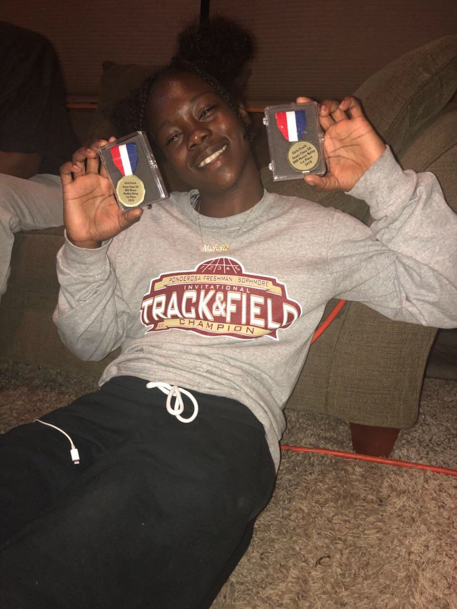 MLM98L's tweet image. @Denvereastsports freshman M. McDonald 2x medalist and meet record holder along with the other ladies on various 4x teams! Congratulations ladies...putting in work! @CHSAA @DenverEastHigh