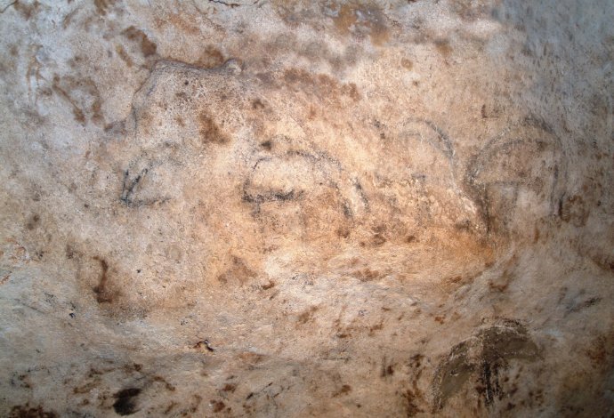 IberiaMagica's tweet photo. Pinturas rupestres, enterramientos y estalactitas en Cueva de los Murciélagos, Zuheros (Córdoba): https://t.co/tVgxsplpiT #Cuevas #Prehistoria #Historia #ArteRupestre #PinturasRupestres #Necrópolis #Zuheros #Córdoba #Andalucía #estalactitas #estalagmitas #gours https://t.co/bVLGHJ2uPM