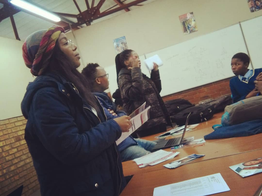 RAC_NPO's tweet photo. Our deputy chairperson @PhiweSkosana helped with online applications✊💕
#RacFoundation #VasityApplicationDrive #LendAHand https://t.co/7K8iQWL5fn