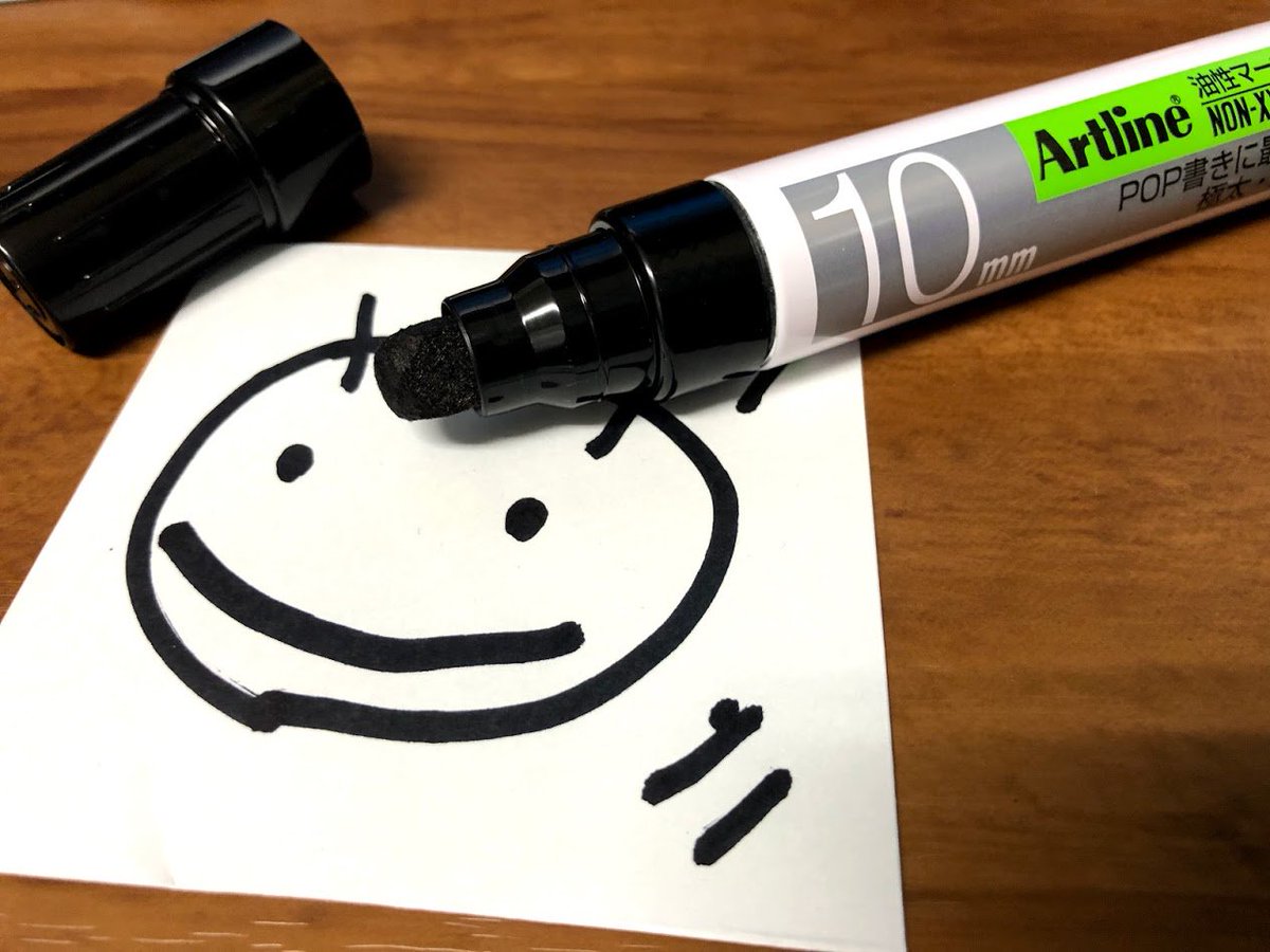 Kao 今日 次女と文房具やさんに行って前から欲しかった シャチハタ アートライン 丸１０ｍｍ 油性ペン 買ってきました W かなり芯は太いんだけどまだ使い始めだからか思ったより書いた線が細いような これを使ってpop描くの楽しみ T Co