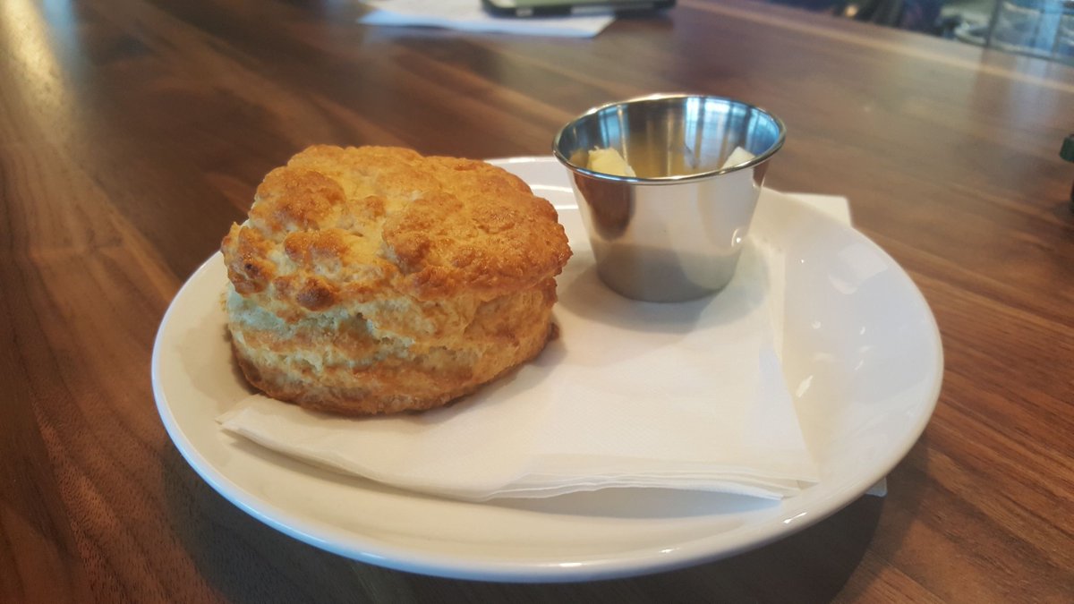 UrbanAlchemyBar's tweet photo. Time for a bacon-infused bundle of joy, dontcha think? #sipandselfie #sugarbeesweets #saturday https://t.co/coTEvEOTsx