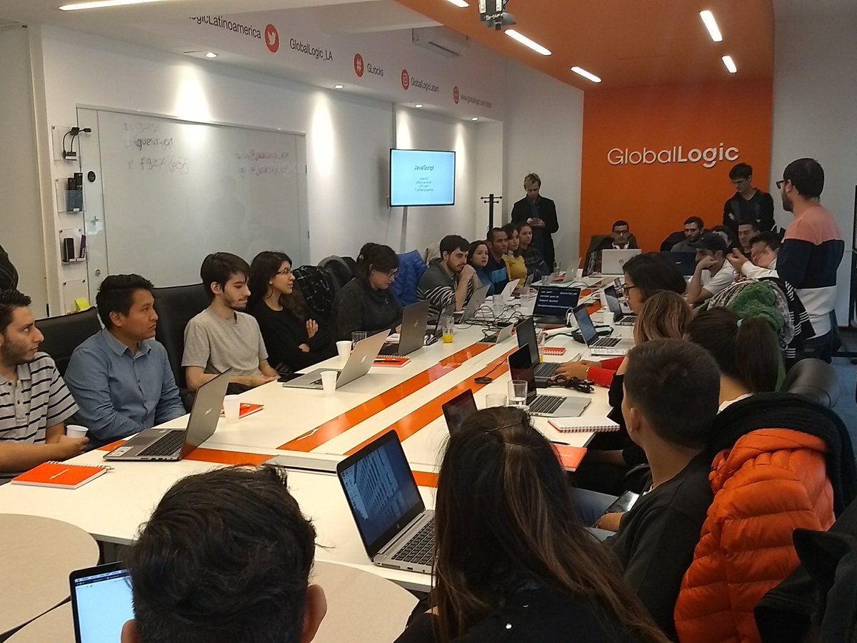 javascript_101's tweet image. Somos una banda de #javascript101ers y estamos por rockearla! 🤘🤘🤘