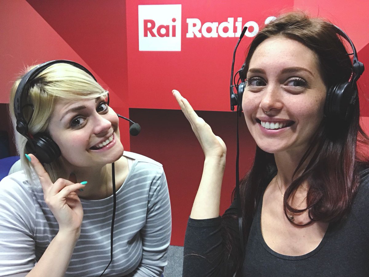 RaiRadio2's tweet photo. ta da tatà ta da tatà #GirlSolving è in pieno #RoyalWedding e tra pochissimo con @AlicelikeAudrey e @camihawke arrivano le dritte del wedding planner @lucamelilli. https://t.co/9BMWt3GH5u