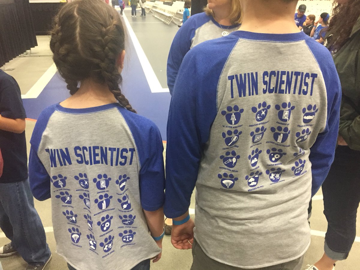blocht574's tweet photo. Twins Scientists ready to rock Crash Car Eggspert #macombscience #miched #mschat https://t.co/sSKxsIWnHd