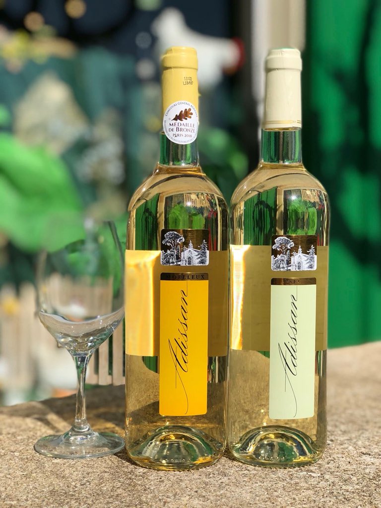 PhilippeHuppe's tweet photo. 🍷Informer les consommateurs est primordial ! 
📌30 députés, dont 5 du 34, ont cosigné l’amendement portant la volonté d’écrire le lieu de production du vin sur l’étiquette frontale. Merci !
@JeromeDespey @VinsPaysdOcIGP @PaysanduMidi @VinsduLanguedoc @vinetsociete @RemiDumas34 https://t.co/h2r7RhriPD