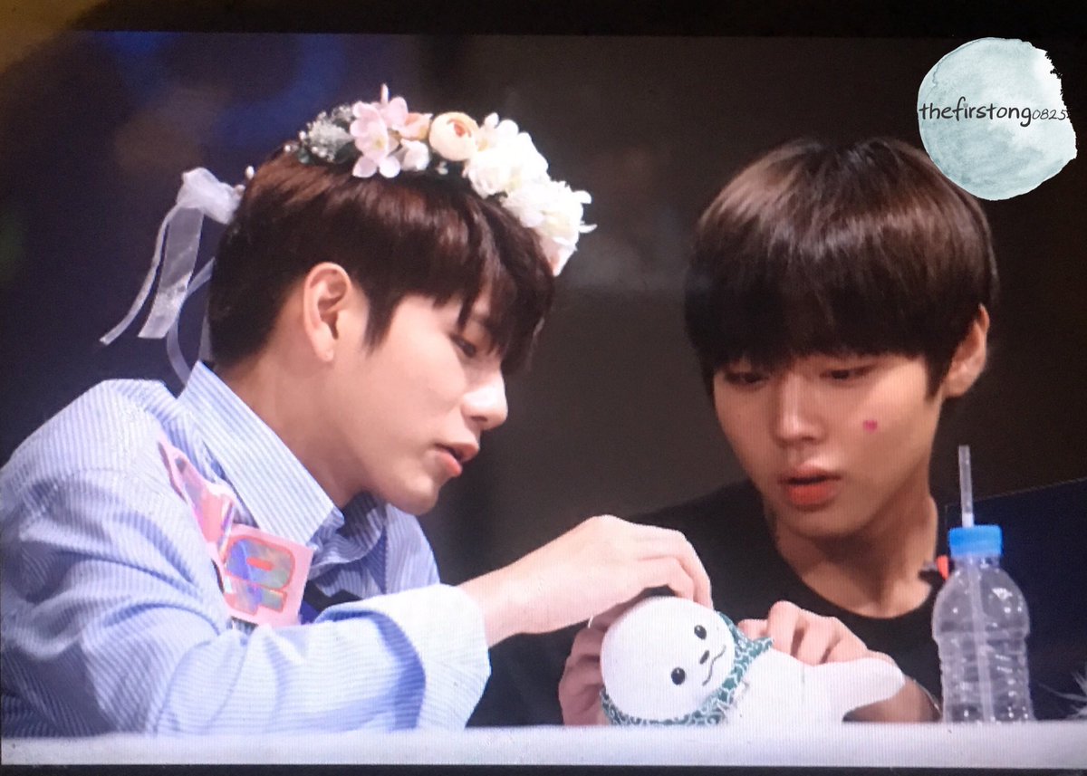 irenecappu's tweet photo. เนี๊ยะ ลูกพี่นะคอมะมีเรยงงมาก ต้องพาปัยอ���กกัมกายแล้วจีฮุนว่างัย

: มัน...เปนตุ๊กตา

ละก้คือผมลูกพี่บางมาก ทัมงัยดีอะทาอัญชันดีมั้ย

: ... แล้วแต่พี่เถอะ https://t.co/lvC2Mxt3Fw