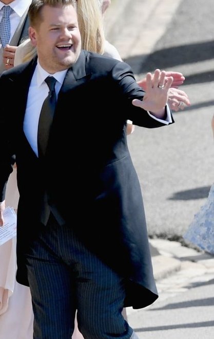gobutterflyblr's tweet photo. Hi Coredn it's not your show! 
Corden: 
 #royalwedding https://t.co/A8PjPGNhAz