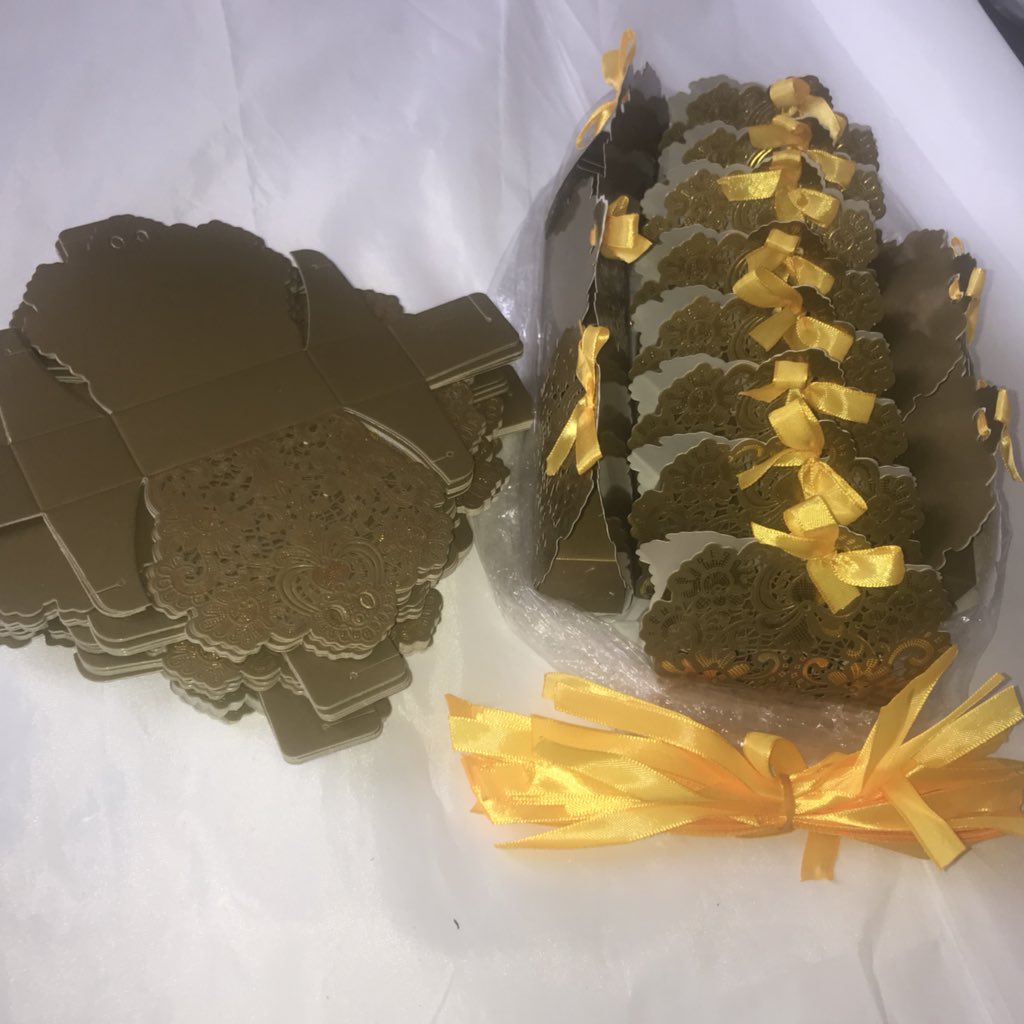 PrestigeCandyUK's tweet image. SPECIAL OFFER‼️ We have 79 Gold Favour boxes left in our inventory.
WAS £1 PER BOX/NOW 0.80p including one sweet🙌🏼
Send us a dm to find out more or email: Sales@PrestigeCandy.co.uk📦📥 (OFFER ENDS 1st JUNE)

#favourboxes #favourbox