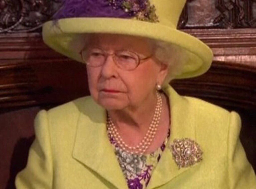 Masse78's tweet photo. Io li ho visti e li vedrò tutti i vostri matrimoni, ma voi il mio funerale non lo vedrete mai.
IO VI SEPPELLISCO TUTTI.
#RoyalWedding https://t.co/wUOHUjCRkg