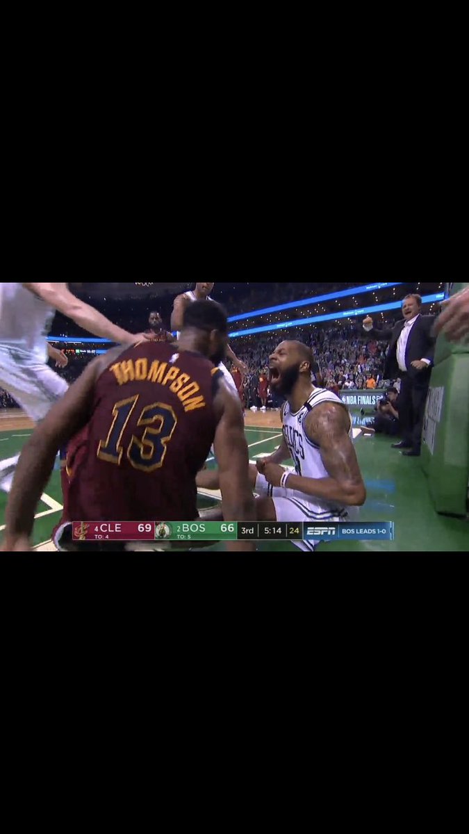 bigburt248's tweet photo. Mood. #Gameday 👆🏻☘️ https://t.co/DcBTp2dhVk
