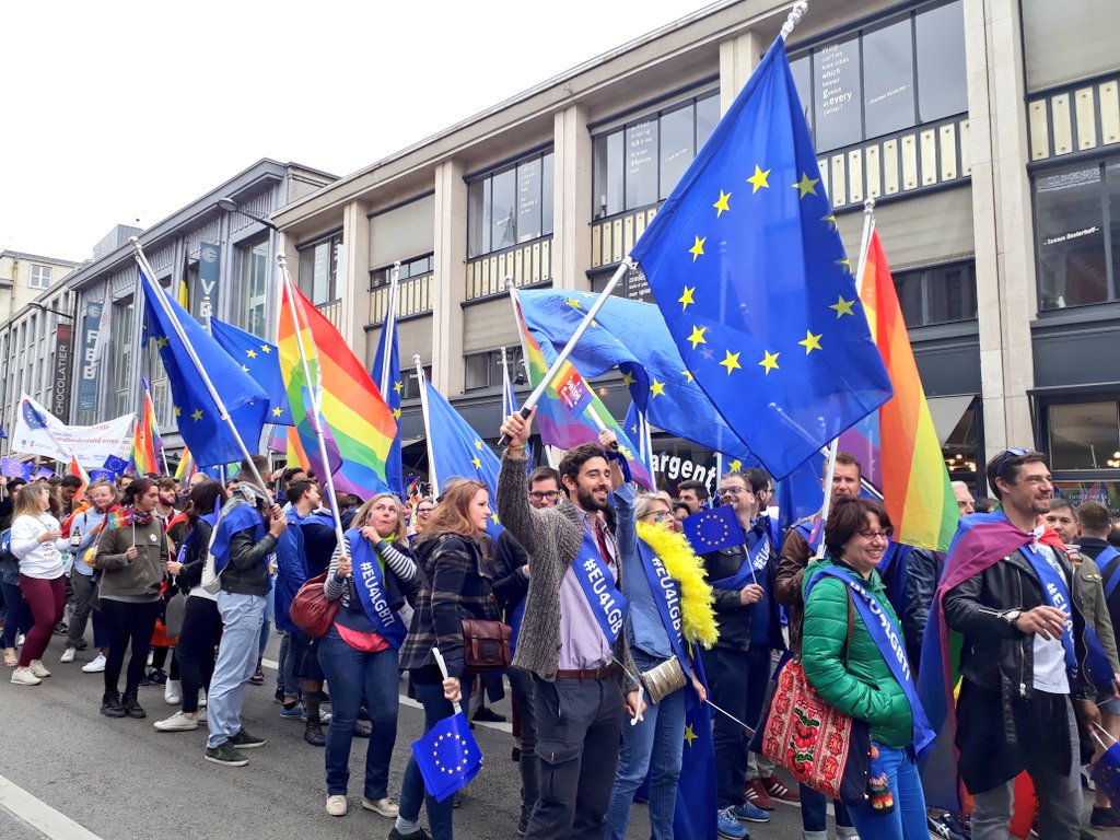 LGBTIintergroup's tweet photo. So #proud to be marching @Egalite_EU @StandUp4EU @JEFBrussels today @TheBelgianPride! And with the presence of VP @TimmermansEU & @AlynSmith @TerryReintke from the LGBTI Intergroup π³οΈβππ³οΈβππ³οΈβπ #EU4LGBTI #BelgianPride #yourlocalpower https://t.co/FEq77rH3wO