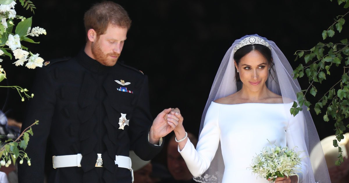 Vogue Australia Prince Harry And Meghan Markle S Wedding Cake Breaks Tradition With Three Deconstructed Cakes Royalwedding Royalwedding18 T Co F8vqbievcz T Co 80voppl1t8