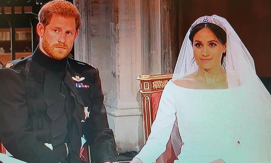 Ary_Sunflower's tweet photo. "Dooolce sognar" 🎵🎻❤️
Disney mi ha creato alte aspettative, mannaggia a lui! 
#RoyalWedding #RoyalTime #fabfour #HarryandMeghan https://t.co/WDqQka0ZF3
