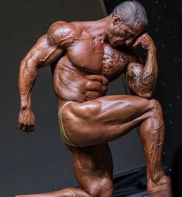 pacocutler's tweet photo. #SpanishMuscle #masterbodybuilder #semental #hotdaddy #hothunk #AlbertoMachado #bodybuilder #tattoo https://t.co/wjgoTyULmY