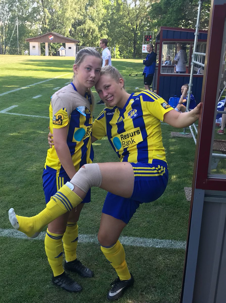 Akademi var inte med första 10 mot Kvibille och släpper in 2 direkt. Vaknar till och är både bra och starka i en tuff match. Vänder till seger hela 2-7. Hård match som sättet sina spår.