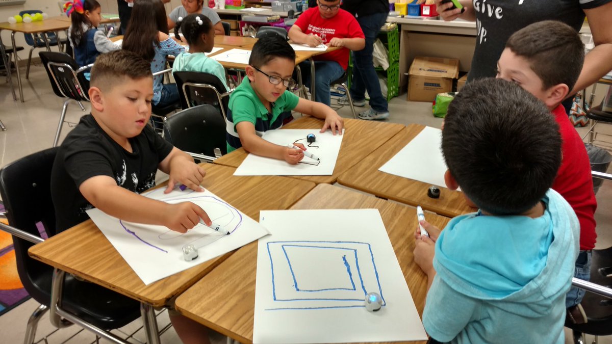 tarapatton's tweet photo. Aldine Magnet Robotic Workshop! Kinder-2nd graders learning how to code with @Ozobot ! @AldineISD @Carterlibrary15 @kujawaeagle @RaymondAcademy @Kemily831 @RaymondSTEMlab @whiteconstance1 @aldinemagnet https://t.co/6lnUIl10lP