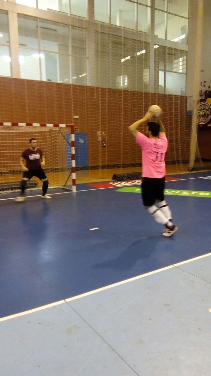 dreamfutsal1's tweet photo. Nuestro senior de 1a regional ya se encuentra en Benidorm en Pabellón Liliana Steiner para su último partido de Liga contra C.D Sporting F.S. La Nucia.

#operacionpreferente https://t.co/hlp6KSKrCZ