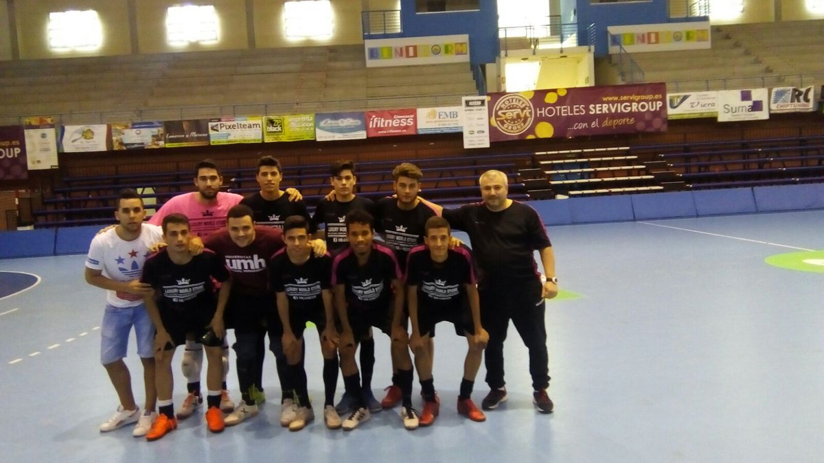 dreamfutsal1's tweet photo. Nuestro senior de 1a regional ya se encuentra en Benidorm en Pabellón Liliana Steiner para su último partido de Liga contra C.D Sporting F.S. La Nucia.

#operacionpreferente https://t.co/hlp6KSKrCZ