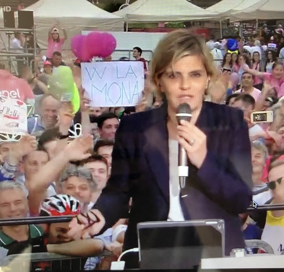 Ico15's tweet photo. Che cosa vuol dire? #raigiro https://t.co/uvt3q02pt8