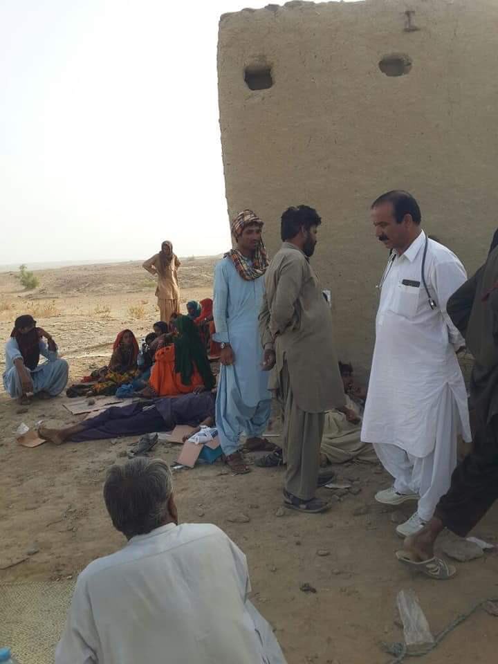 Gwahram_Baloch's tweet photo. A moment of shame for The chief minister and authorities that people in his constituency are dying because of polluted water. Most of the Rural and some parts of urban Balochistan is suffering due to scarcity of clean drinking water..
#listislong
@Senator_Baloch @MirAQBizenjo https://t.co/C7vhC6w8MV