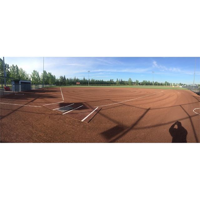 spnslopitch's tweet photo. Nothing better than a perfectly groomed diamond
.
#NationalPhotos #heyalberta #heyleduc #justplayslopitch #spn #spnnationals2018
.
⚾ 🇨🇦 🚀 🍺 ⚾ ⚾
.
Have you registered for the 2018 National Championships taking place on August 2-6 yet? Follow the l… https://t.co/YyVSs6CYvx https://t.co/sKalSRODhb