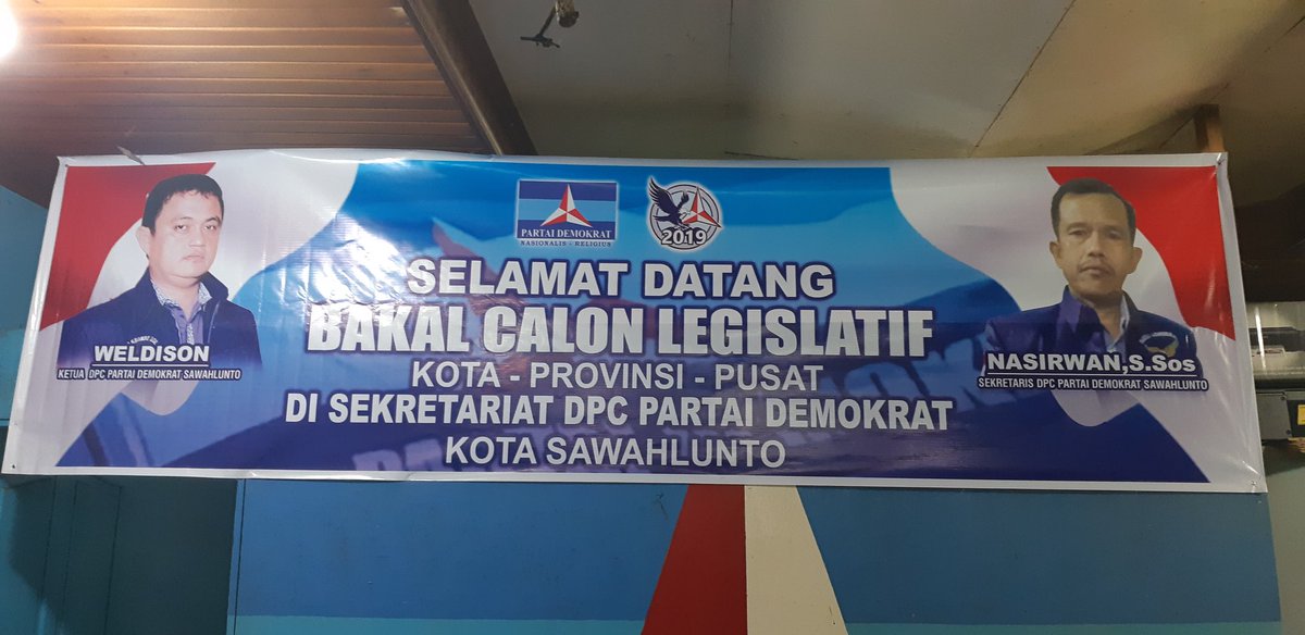 MrRedy74's tweet image. Senang bisa datang memenuhi undangan Ketua DPC @PDemokrat Kota Sawahlunto di sekretariat DPC sekaligus mewakili Bacaleg DPR RI Sumbar 1 @EkaPutra_Taraso acara dilengkapi dgn berbuka bersama dgn segenap kader dan simpatisan PD

#DEMOKRATSIAP2019