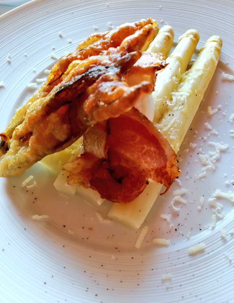 LaConsiglieria's tweet photo. .@anboemo

#uovoincamicia con #asparagi #Docg di #BassanodelGrappa #tartare di #manzo e #cipolla di #Tropea #chef #MassimilianoMinchio #ristorante #LaStaffa #SanZenonedegliEzzelini

@Barbaga3Gaetano @calabriaonline @trevisotoday @LucaPery @paoloigna1 @IlMattinoFoggia @FlipRuth https://t.co/dw1Zc1e3VP
