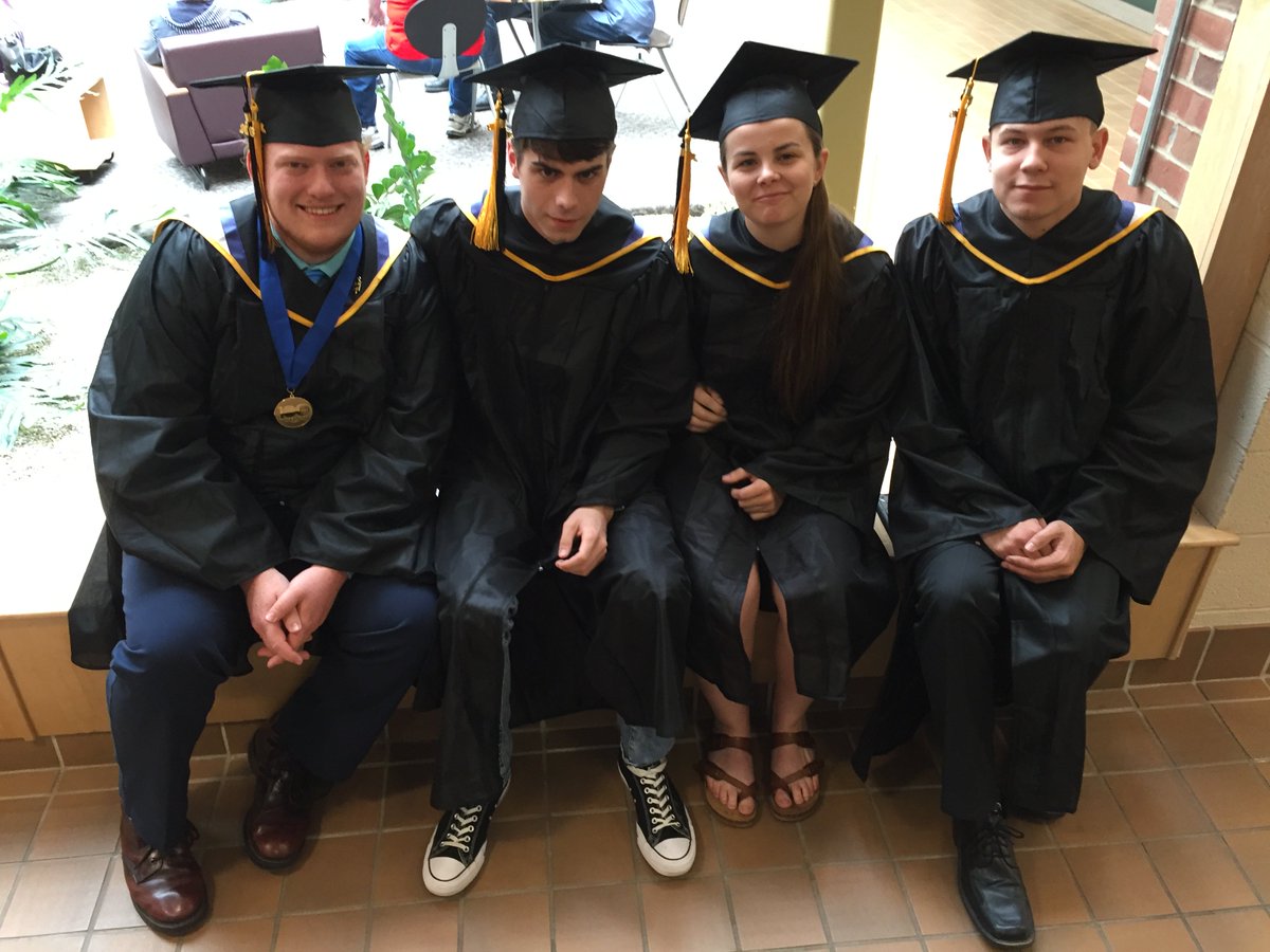 nashuacc's tweet photo. Congratulations to the Class of 2018! Graduation starts at 11 AM at Nashua Community College, come out and support the graduates! #nccgrad18 #nashuacc #congratsgrads https://t.co/dw1bBWyLT1