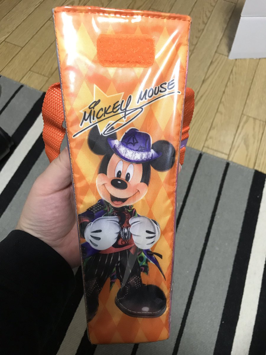 ミチル On Twitter こういうスーベニアの布とビニールのポップコーンケースの曇りが酷くて泣いてたけど 消毒用アルコールのハンドジェルで拭いたらいくらか綺麗になった あんまりビニールにはよくないかもだけど 分かりにくいかもだけどsとnのところで