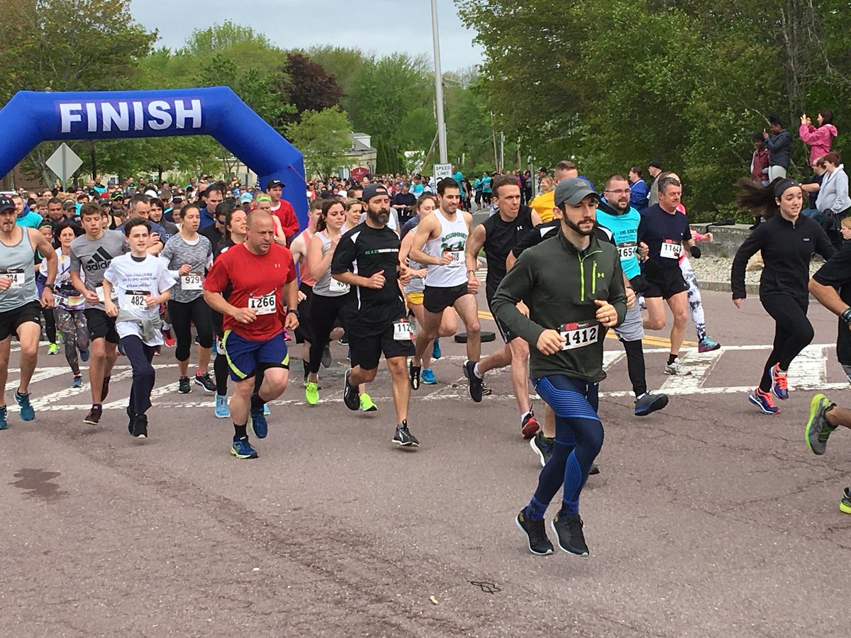 MayorBillCarp's tweet photo. Big turnout at @TeenChallengeSE #RunToEndAddiction. Over 1800 runners registered! TY to @BridgeStateU President Fred Clark for hosting! @OD_Prevention @nofirsttime713 @TheSAFE_project @StairwaytoRecov @GosnoldCapeCod @BrewsterEMS @endaddiction https://t.co/EDZh3fVHQ5