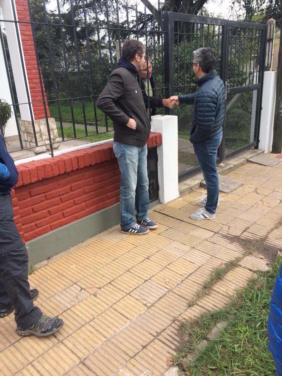 Horacio_Prada's tweet photo. Recorriendo las calles de Villa Elisa, escuchando a los vecinos para seguir #CambiandoJuntos #TimbreoNacional Gestión @JulioGarro #LaPlata https://t.co/fObE6FQyBK