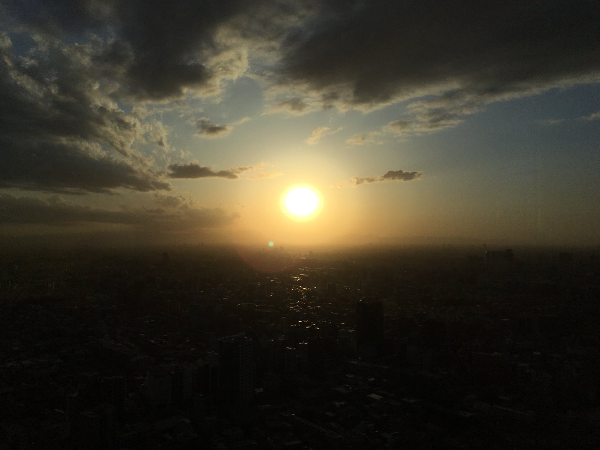 海苔丸 ほぼお休み中 かっこいい風景が撮れた たまには高層ビルも良いですなー T Co Uyfxbgobsd Twitter