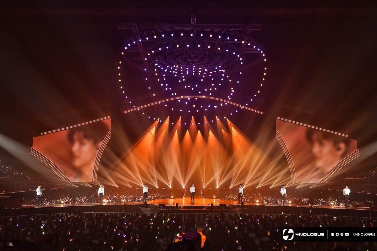 4NOLOGUE's tweet photo. ประมวลภาพความประทับใจของอากาเซไทย และ 7 หนุ่ม GOT7 ในคอนเสิร์ต GOT7 2018 WORLD TOUR 'EYES ON YOU' IN BANGKOK ใครที่ยังคิดถึง เรามีภาพบรรยากาศในงานทั้ง 3 วันมาฝาก

ดูรูปเต็มๆ ได้ที่ >> https://t.co/ij8Rg01kIN

#GOT7 #EYESONYOUINBKK #JYP #JYPTHAILAND #4NOLOGUE #4NOLOGUEPRESENTS https://t.co/Rn0MqGYtay
