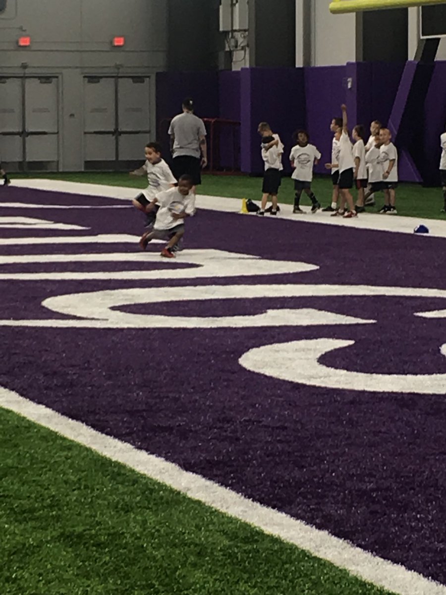 SarahKMoe's tweet photo. Chasing a new best friend! @ProCamps @ZimFoundation @Medtronic #experience https://t.co/Jf7zj0T8ys