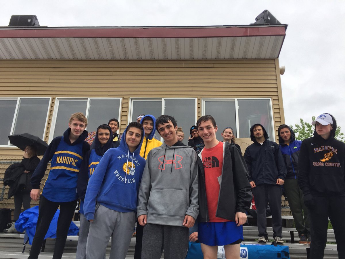 PacASCI's tweet image. A little rain can’t stop these MHS Track Athletes !  #rollpac #puddlejumping