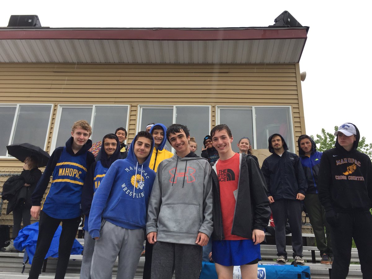 PacASCI's tweet image. A little rain can’t stop these MHS Track Athletes !  #rollpac #puddlejumping