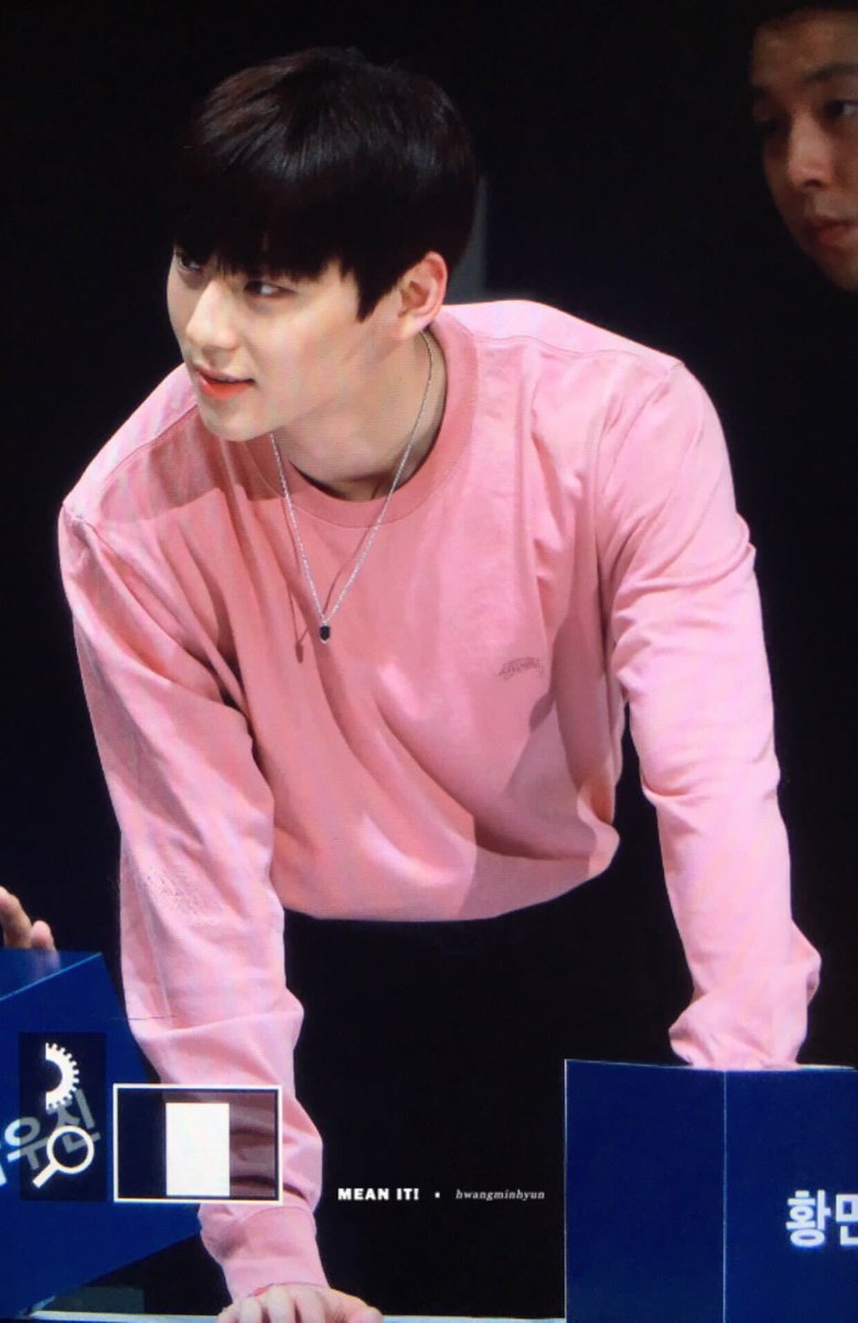 sweeth2art's tweet photo. 미년이는 "핑쿠"다🌸 https://t.co/XwAwBt7fiF