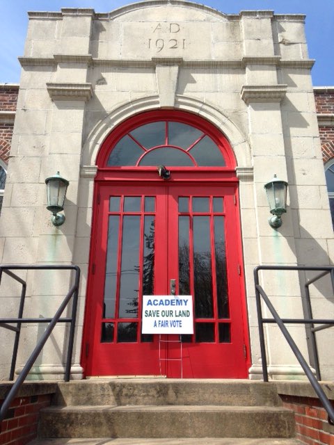 AcademySave's tweet photo. Check our the freshly painted red door in Madison Connecticut! Save our fields!  Maintain our assets! #madisonct #academystreetschool https://t.co/EwKLJgI7VR