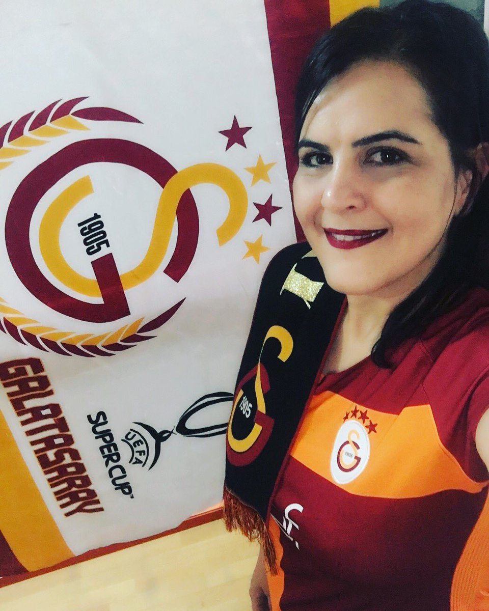 Son 1 saat 18 dk ben hazırım kalpten gidersem son fotoğrafım olarak tarihe geçsin #Hedef21İcinSon90  #KONSANSTRASYON  #GALATASARAY 💛❤️

💛❤️⭐️⭐️⭐️⭐️💛❤️