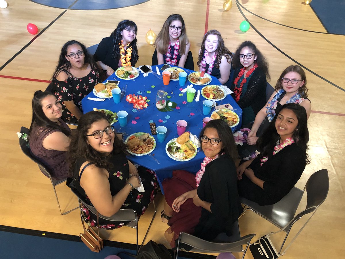 Gracebottalico's tweet photo. I’m going to miss this class. They were fun to work with. https://t.co/UqQi5JuknB