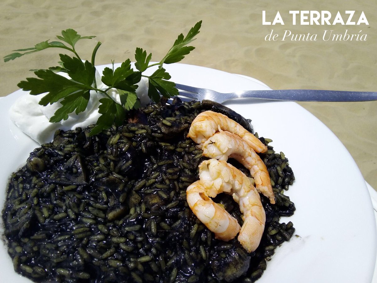¿Ya has probado el arroz negro de La Terraza? ¿A qué estás esperando? 
Está buenísimo! 👌🏻

Reservas☎️ 667 97 60 04
🏠 Calle Garza nº 5
#Restaurante #chiringuito #playa #comer #food #gastronomía #pescado