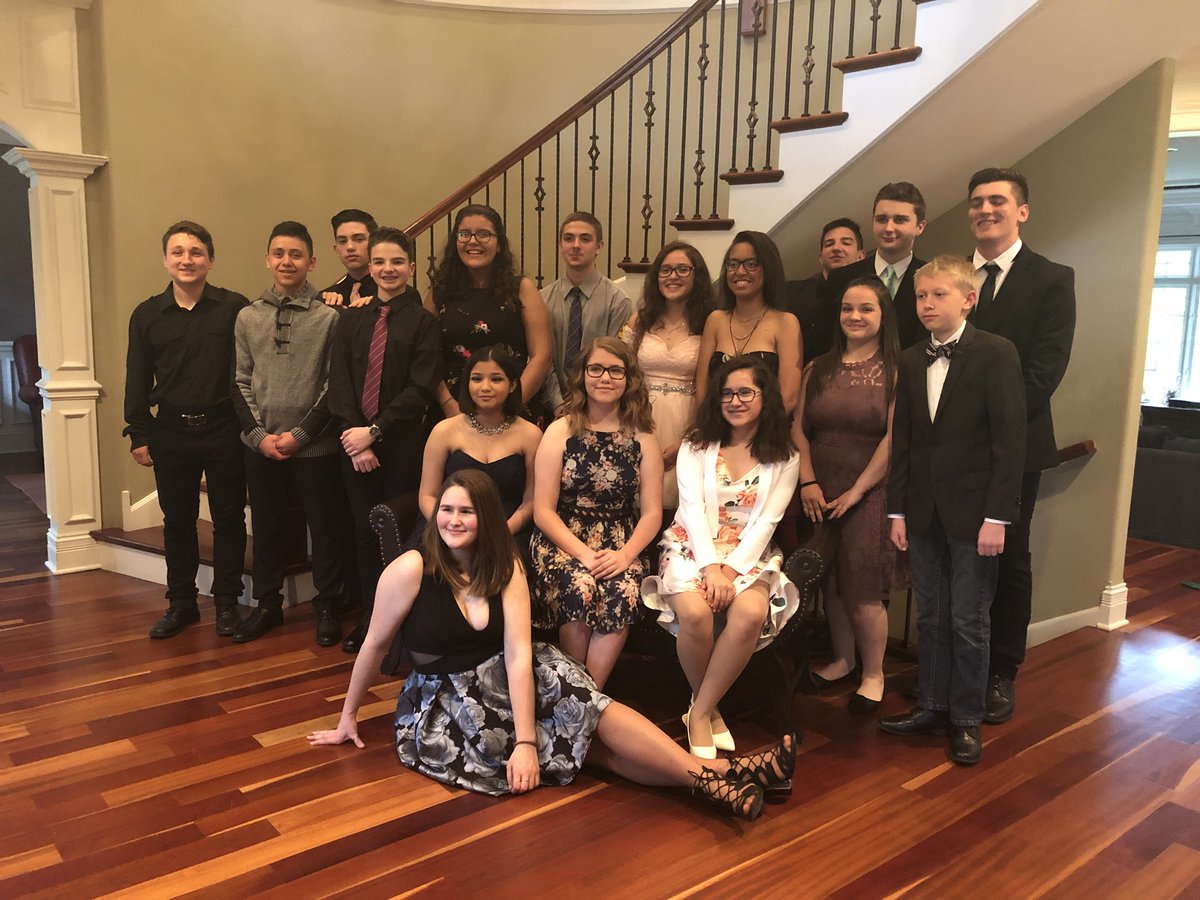 Gracebottalico's tweet photo. Thank you to Mrs. Widlo and Kasper for inviting Mr. Bruce’s advisory to their house before the eighth dance. https://t.co/eVbumhtbMA