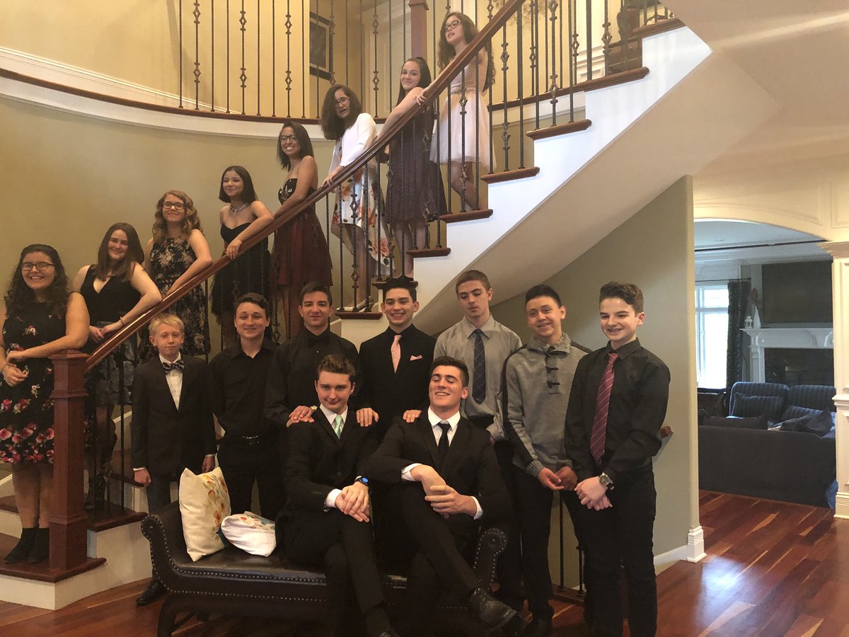 Gracebottalico's tweet photo. Thank you to Mrs. Widlo and Kasper for inviting Mr. Bruce’s advisory to their house before the eighth dance. https://t.co/eVbumhtbMA
